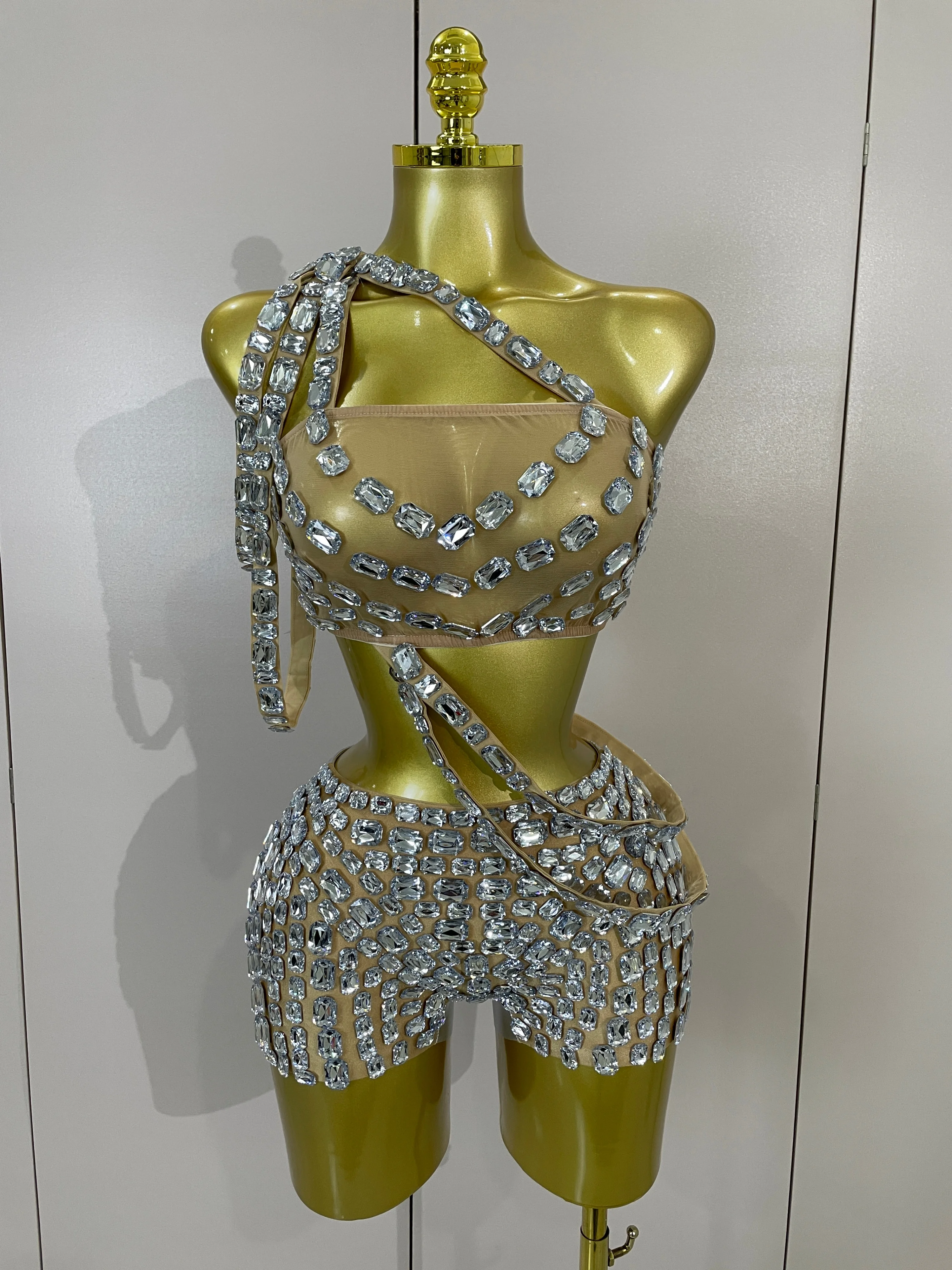 

2026 Luxury Diamonds Sexy Mesh Perspective Two Pieces Set Women Birthday Party Nightclub Dancer Singer Stage Performance Costume