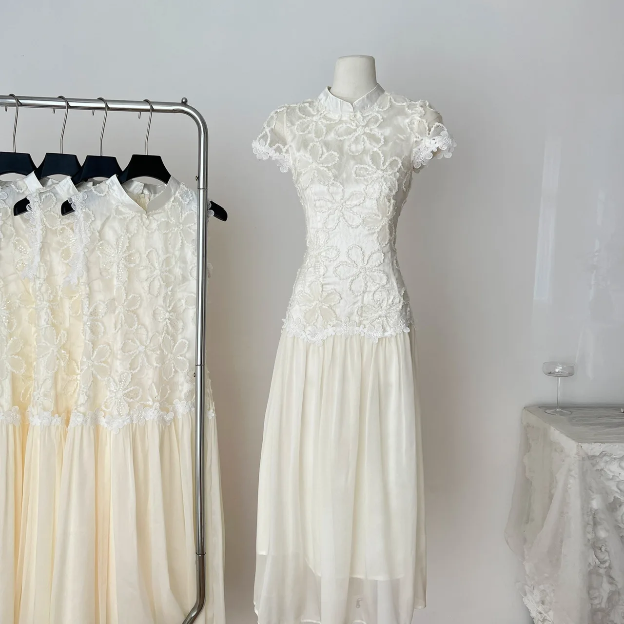 Uui mao vestido transparente francês branco nevado para mulheres verão passeio novo estilo chinês vestido cheongsam de renda