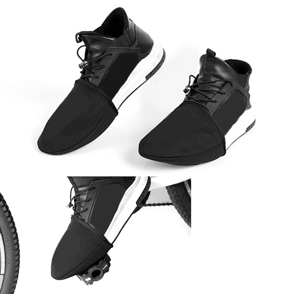 

2Pairs Cycling Waterproof Warm Shoe Cover Half Shoes Windproof Reflective Outdoor Overshoes Anti-Slip Neoprene Riding Accessory