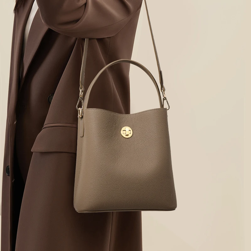 Bucket bag genuine leather commuter shoulder bag versatile front layer cowhide handbag large capacity crossbody bag