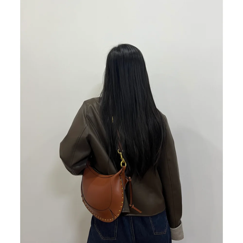 

2026 High-Quality Classic Crescent Bag with Gold Studs - Vintage Shoulder Handbag, Women's Crossbody Bag