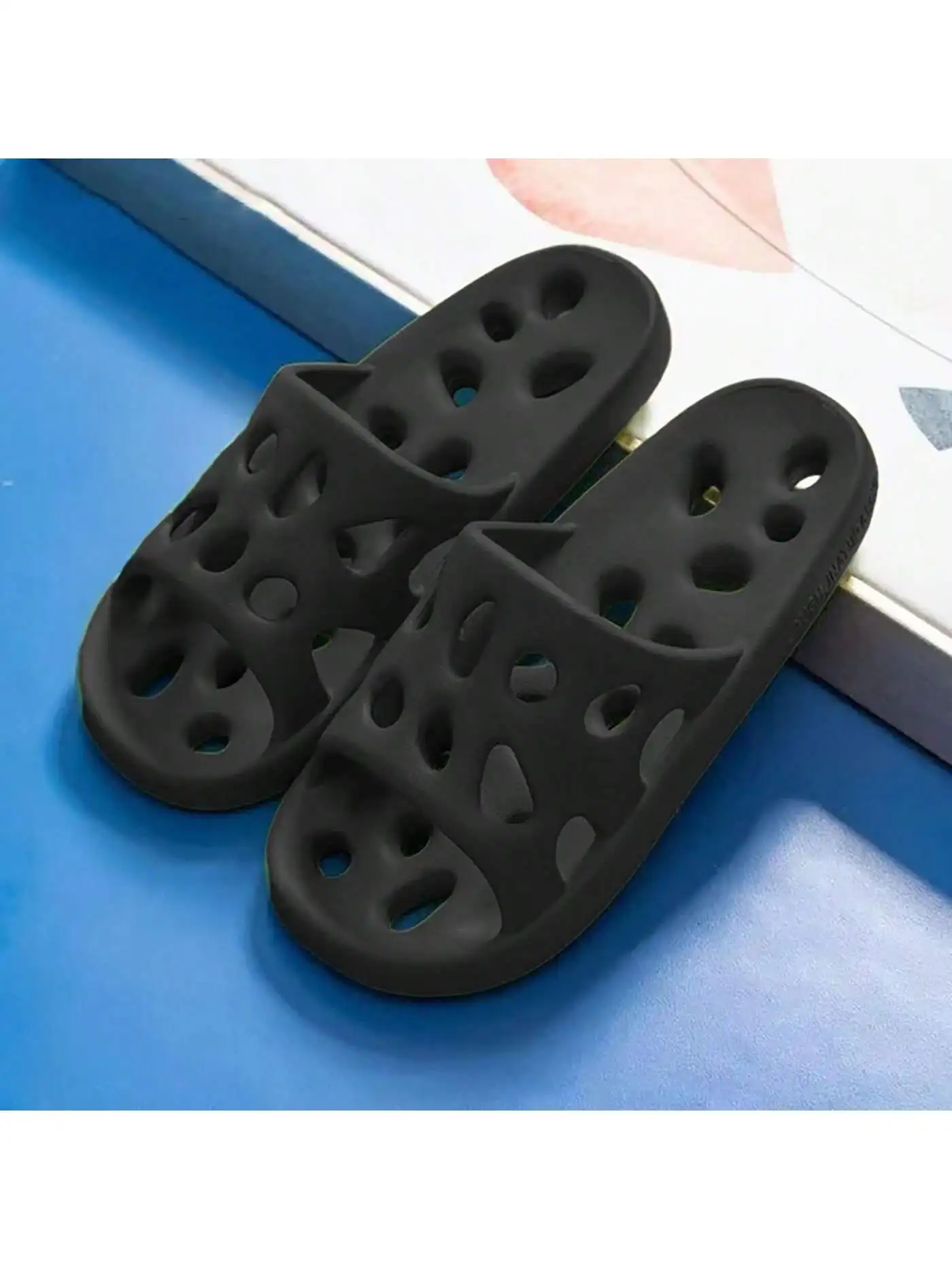 Bathroom Slippers Women Leaking Sandals Cheese Slides Summer Eva Shoes For Men Soft Anti-Slip Flip Flops Couples Indoor Slipper