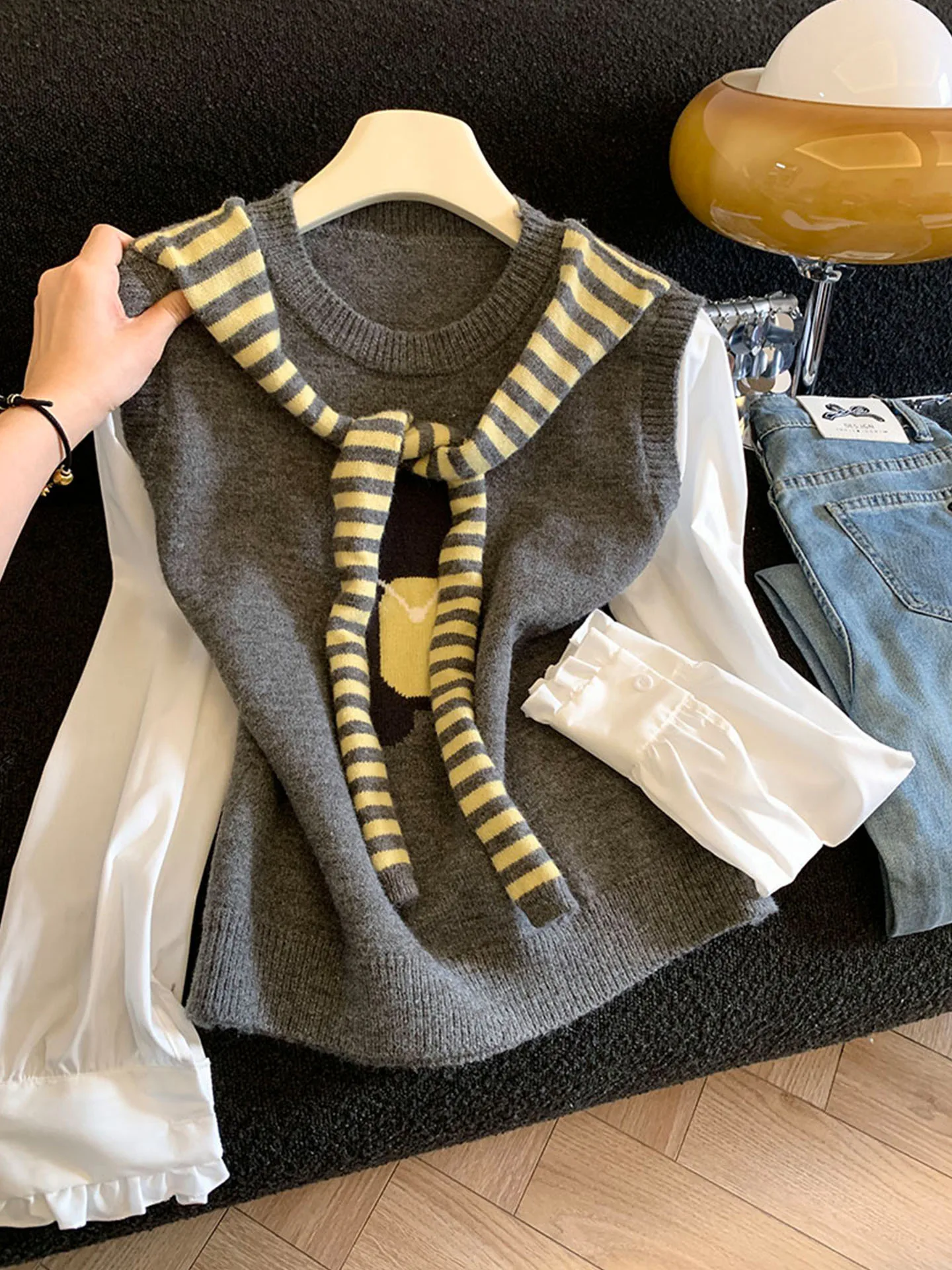 

Emily Clud Selected Recommendation Color Blo Striped awl Fake Two-Piece Long Sve Knitted Top Women Autumn Winter