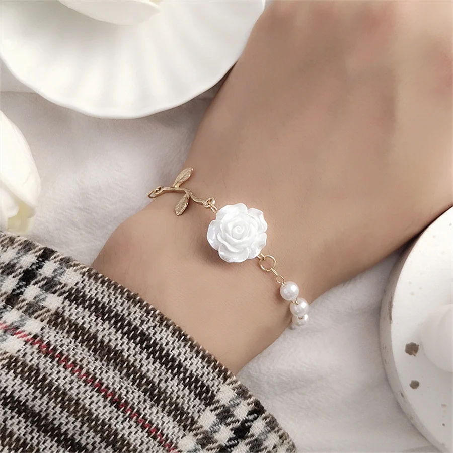 Luxury Imitation Pearl Rose Flower Butterfly Bracelets for Women Girls Summer Wedding Jewelry Fashion Adjustable Flowers Bangles