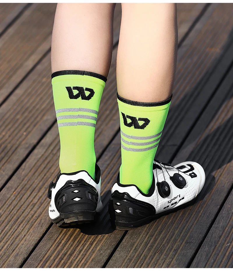 WEST BIKING Reflektierende Fahrradsocken für Männer und Frauen Schnelltrocknende Sportsocken Atmungsaktive Lauf- und Fahrradausrüstung EU-Größe 37-43 – Detail 18