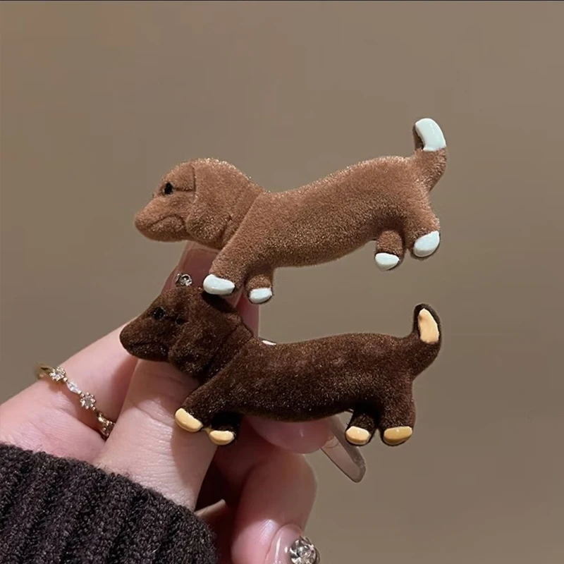 

Интересная флокированная заколка для волос в виде таксы для женщин, модная элегантная заколка в виде утконоса, модная милая боковая заколка для волос для девочек