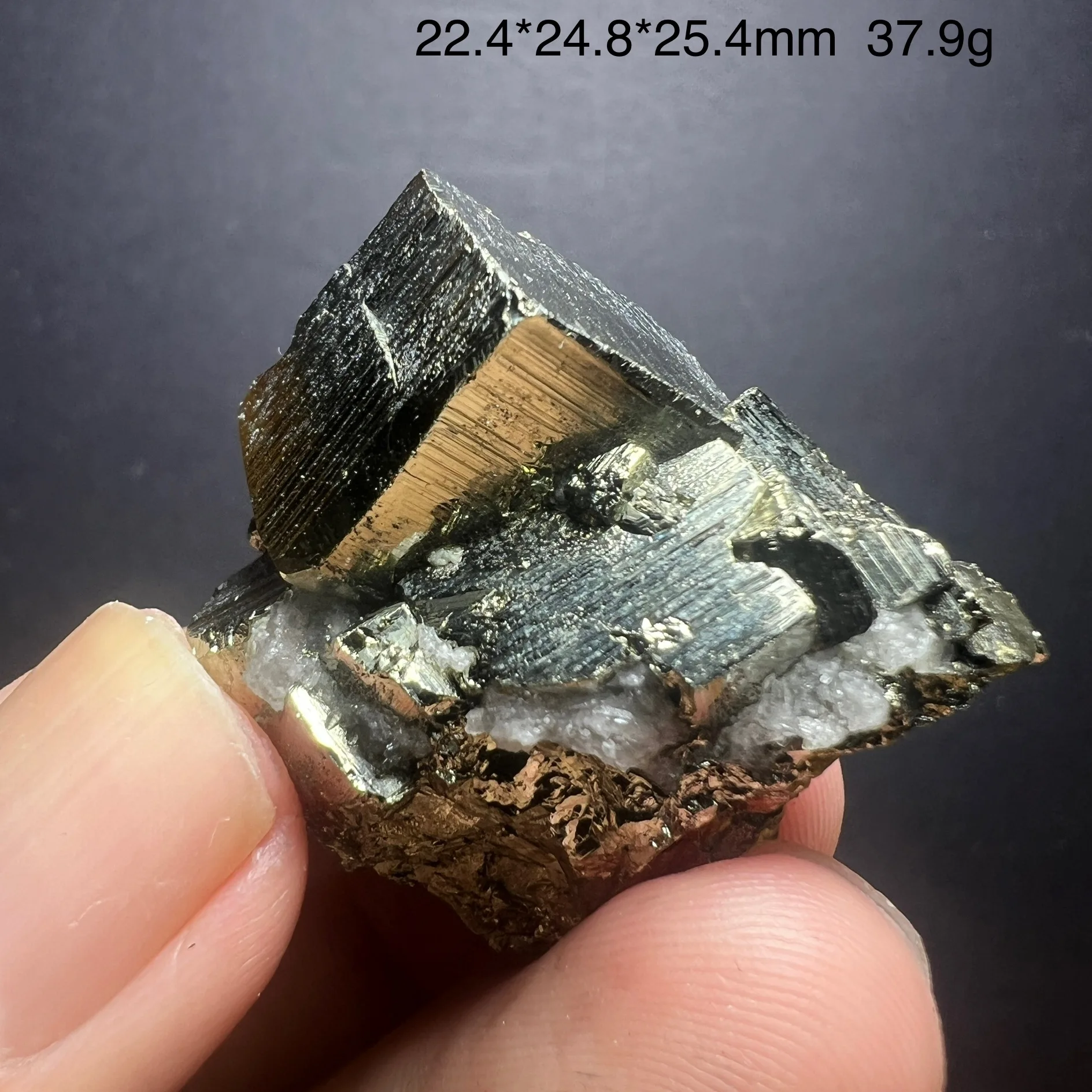Natural pyrite rough stone, mineral crystal, ore specimen, mineral specimen display item collection