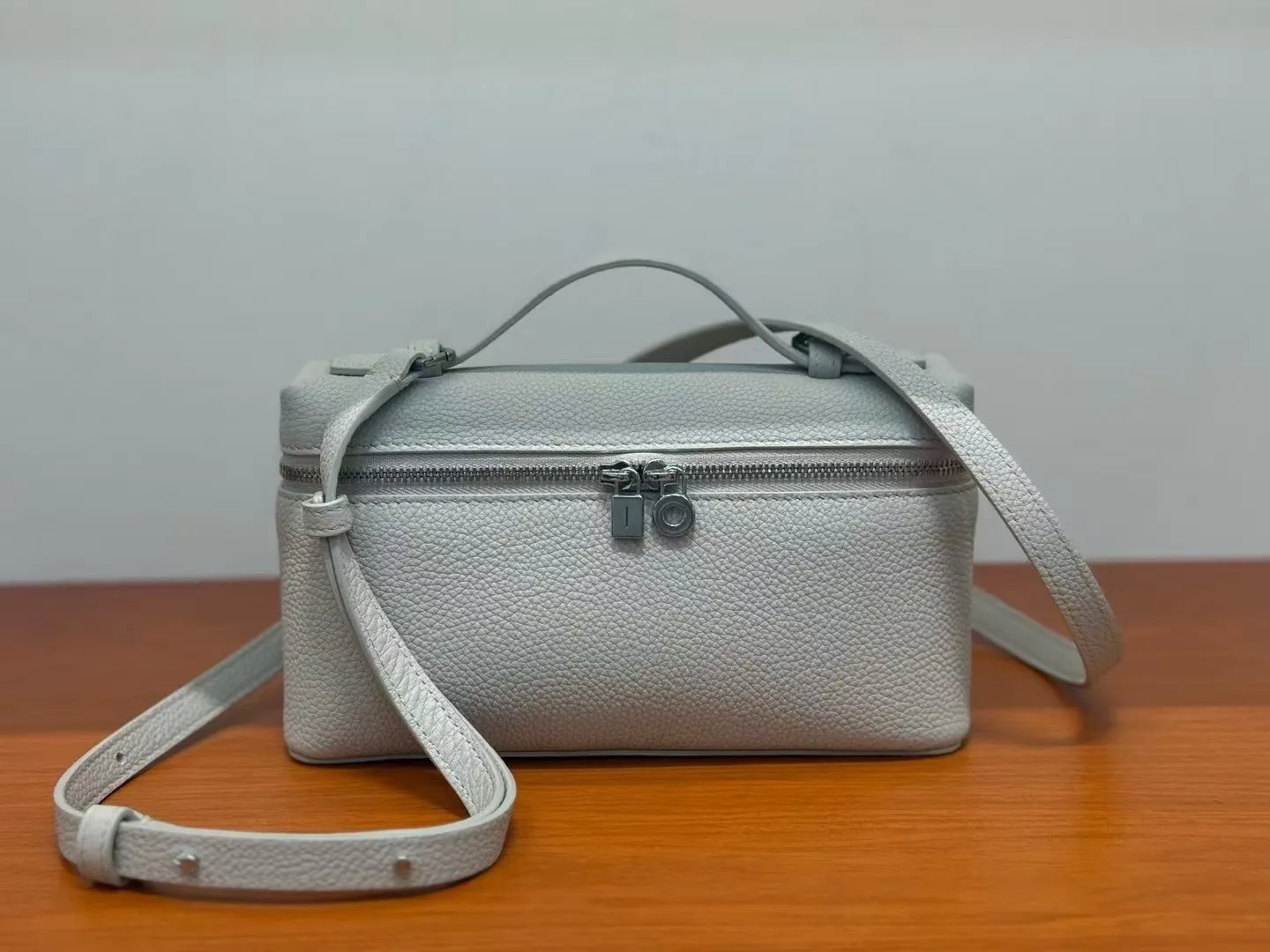 

Women's Crossbody Bag Handbag in Pink Blue And Green Canvas with Adjustable Strap Fashionable And Stylish