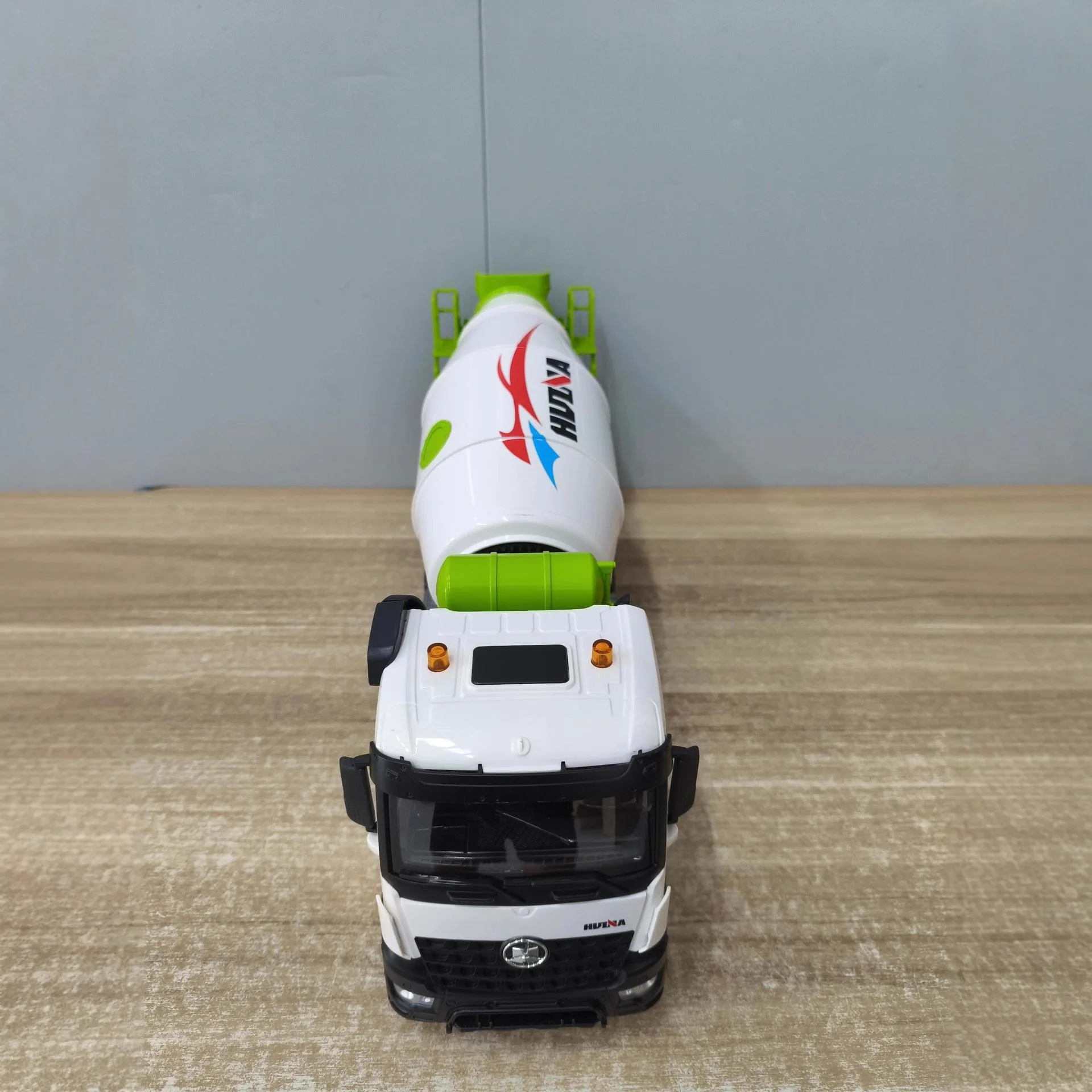 Huinna 1536 Pro جديد سبيكة التحكم عن بعد 1:14 مقياس الثقيلة الهندسة قلابة شاحنة خلط نسبة كاملة عجلات سيارات لعبة #4