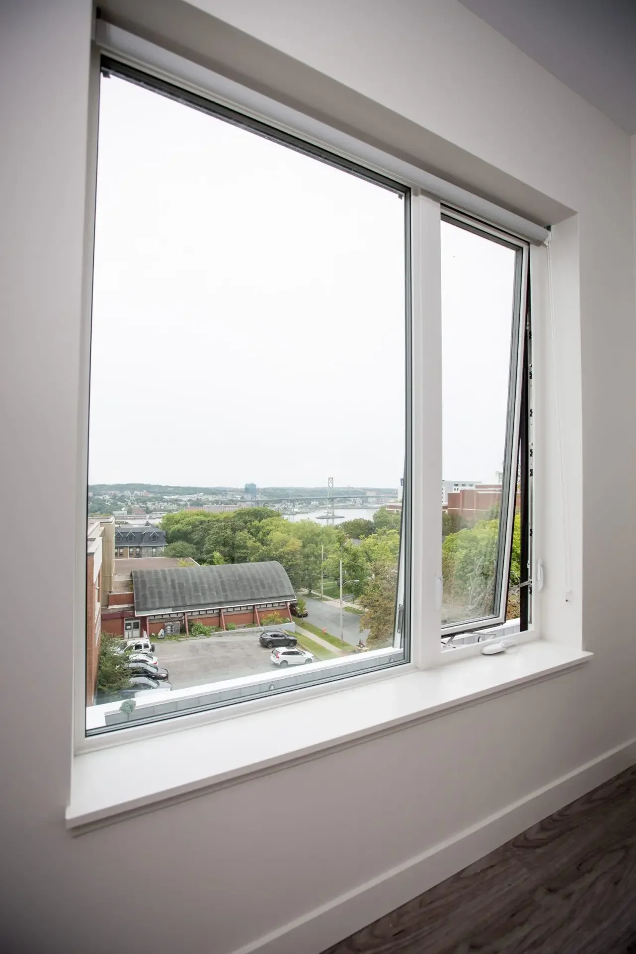 

For New Australia Beautiful Windproof Aluminum Frame Awning Window For House Double Panel Building Material Casement Windows