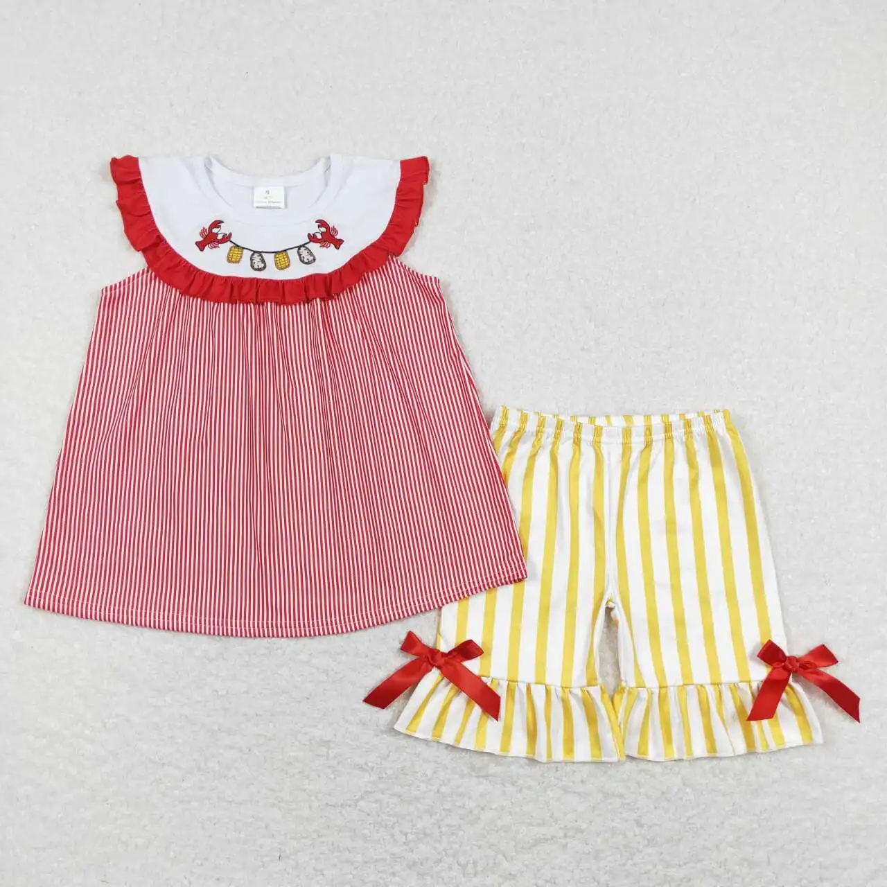 Wholesale hot sale children’s clothing for Baby Girls Clothes Strawberry Sleeveless Top Red and Green Plaid Shorts Set