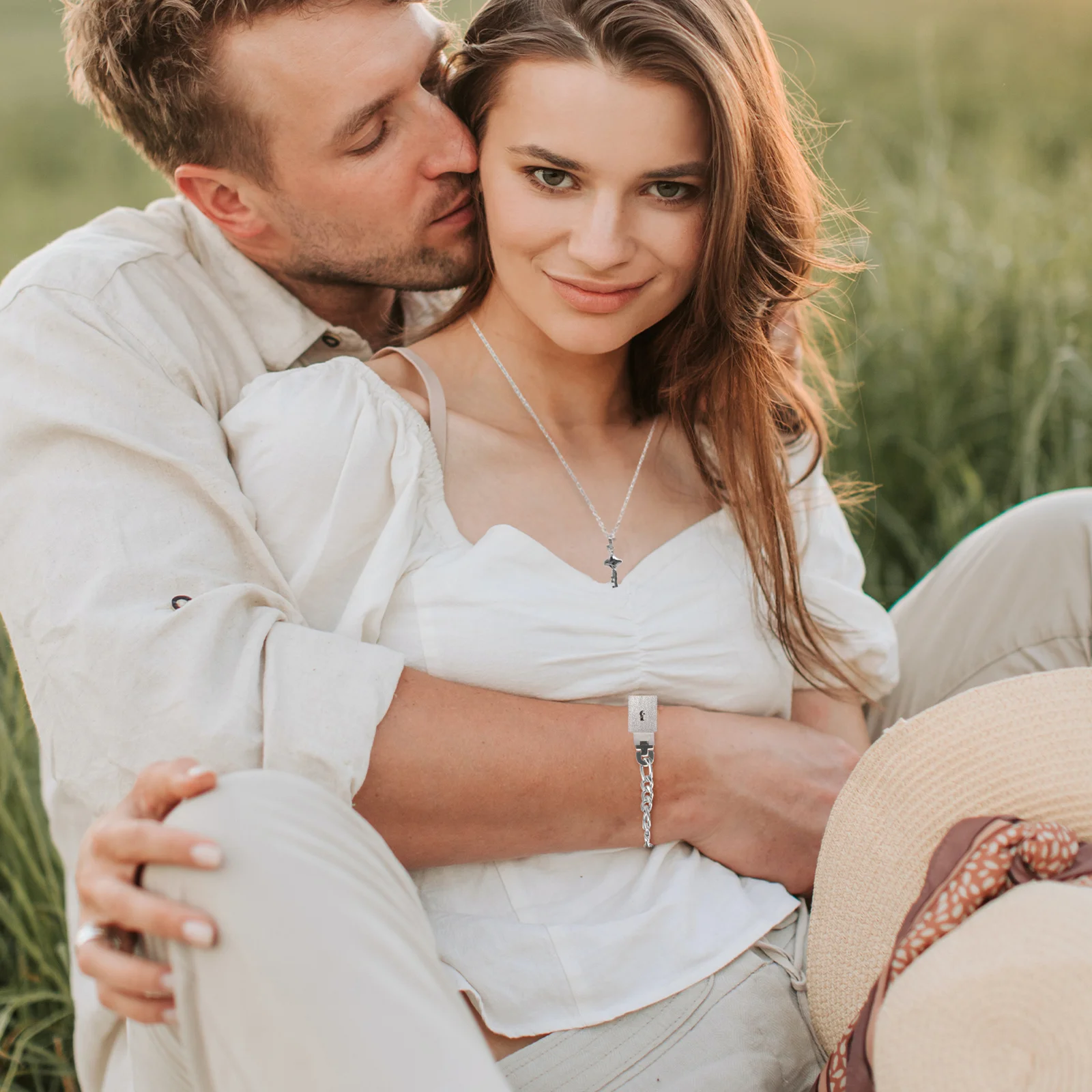 

1Pcs Trendy Titanium Steel Hand Chain Female Lock Male Bangle Daily Wearing Accessory Not Easy to Deform Break Silver