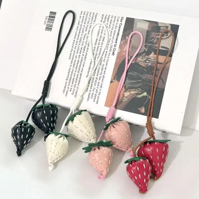 Hot Sale Cute Handmade Leather Fruit Keychain Leather Strawberry Bag Charm Pendant Creative Car Decoration DIY Accessories