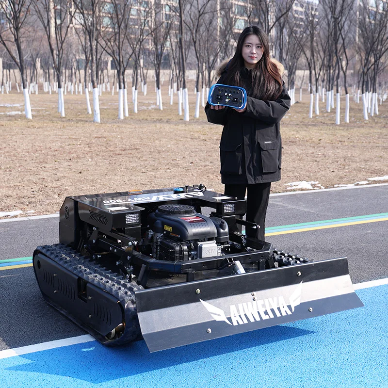 

Customized AWY-900 All-Terrain Remote Control lawn Mower 6L Fuel Tank for Long Operat Can shovel snow and mow grass ion