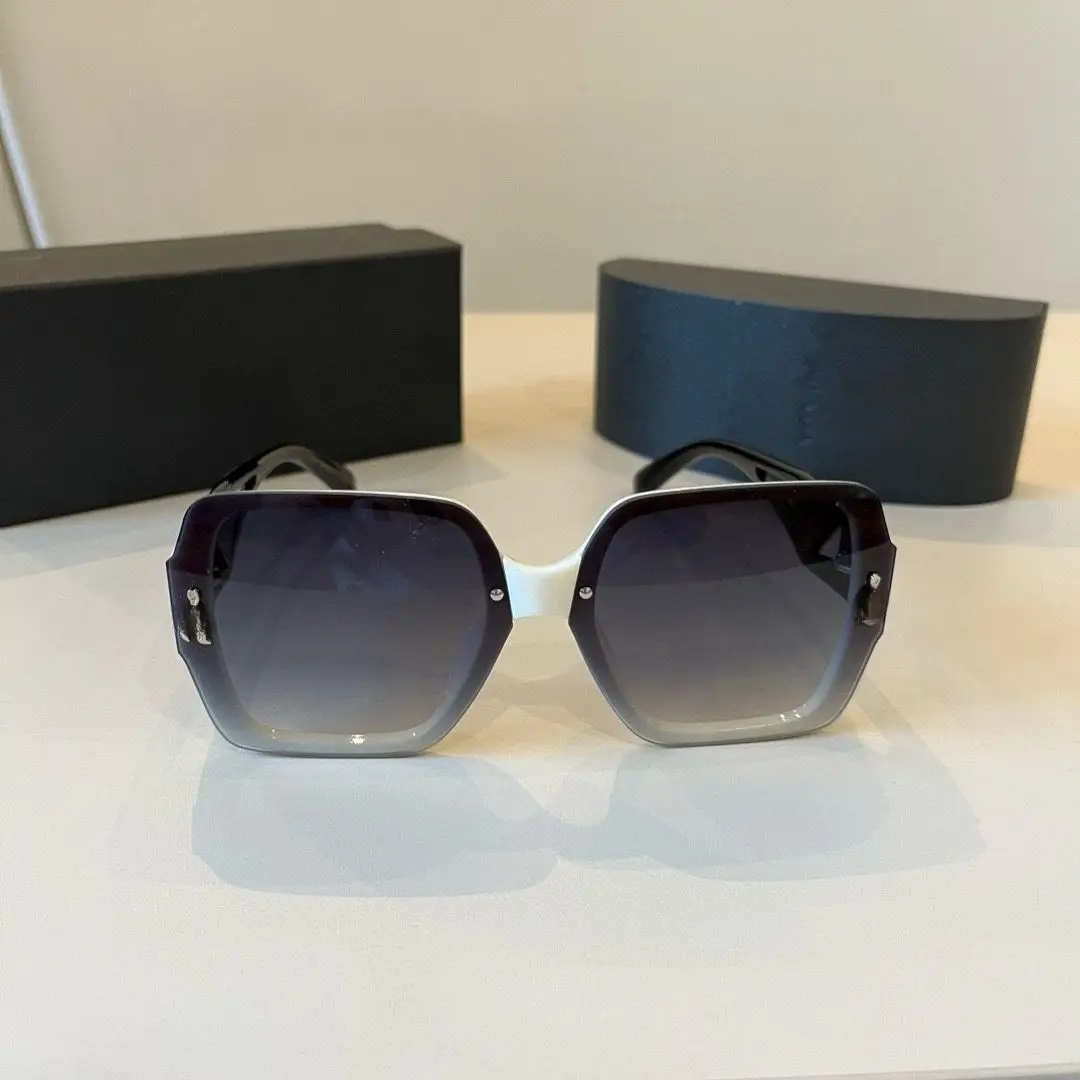 

Streetwear Sunglasses Men Women Thick Frame Retro Gradient Lens Sun Glasses