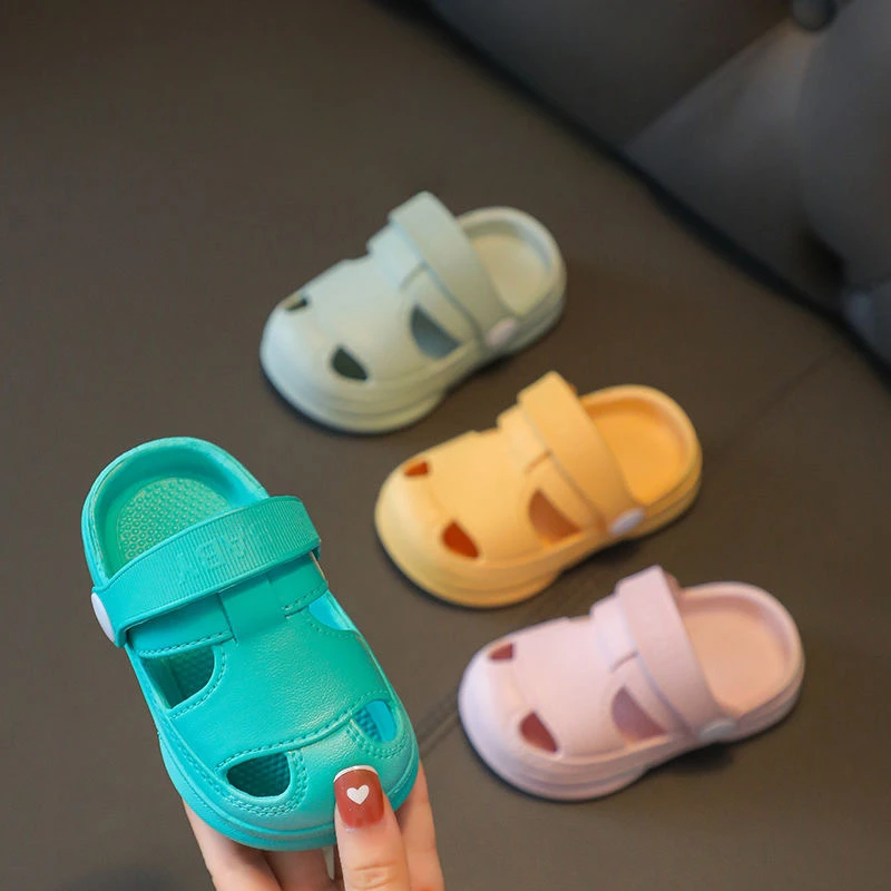 New Soft Soled Summer Cute Baby Shoe Light Perforat Sandal Comfort Boy and Girl Suitable for Home Wear Non Slip Durable Slippers