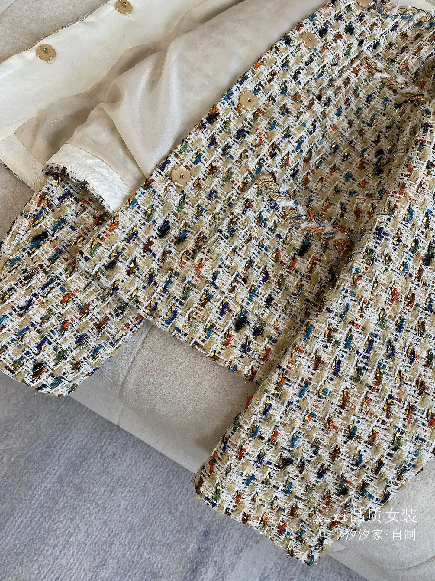New  High end retro light luxury gold thread woven tweed short jacket coat view 4