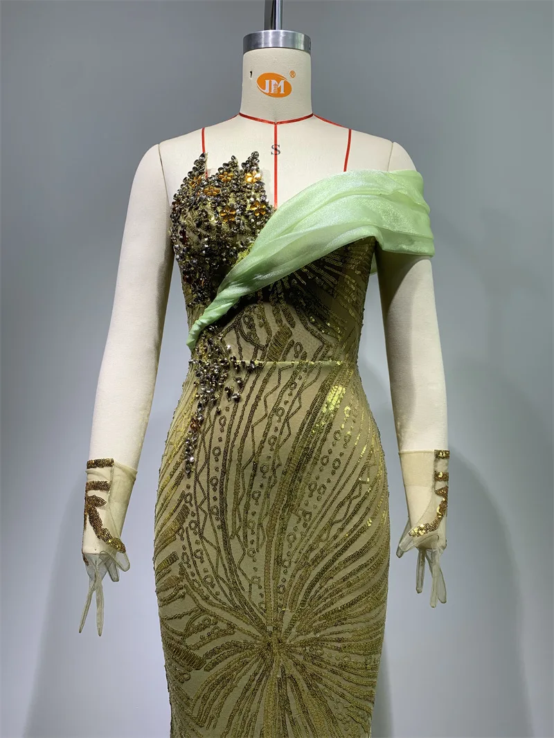 2025新作 レディースドレス ファッショングローブ ラインストーン スパンコール刺繍 ボディコン オフショルダー オリーブグリーンドレス 高級イブニングドレス