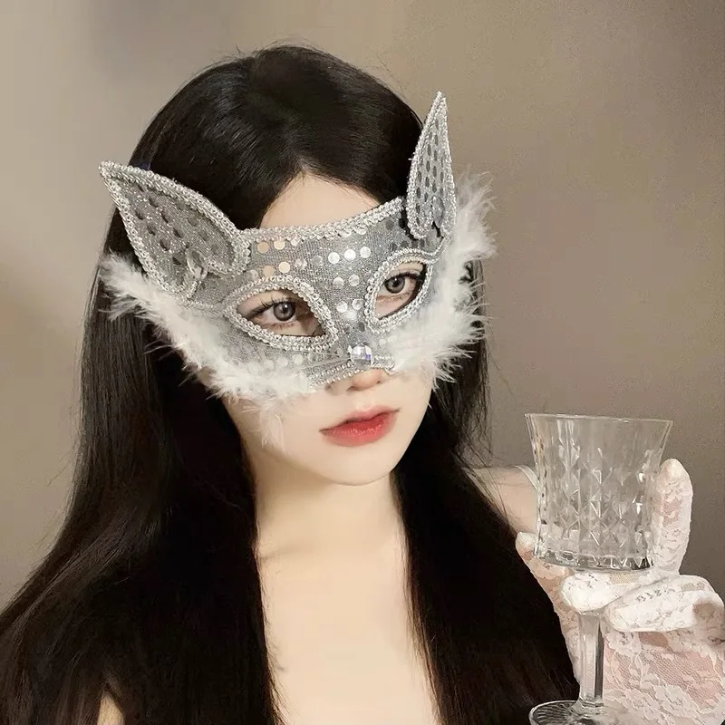 

Декоративная маска, пластиковая венецианская маскарадная маска, полумаска, кружевная для Хэллоуина, вечеринок, баров, карнавала