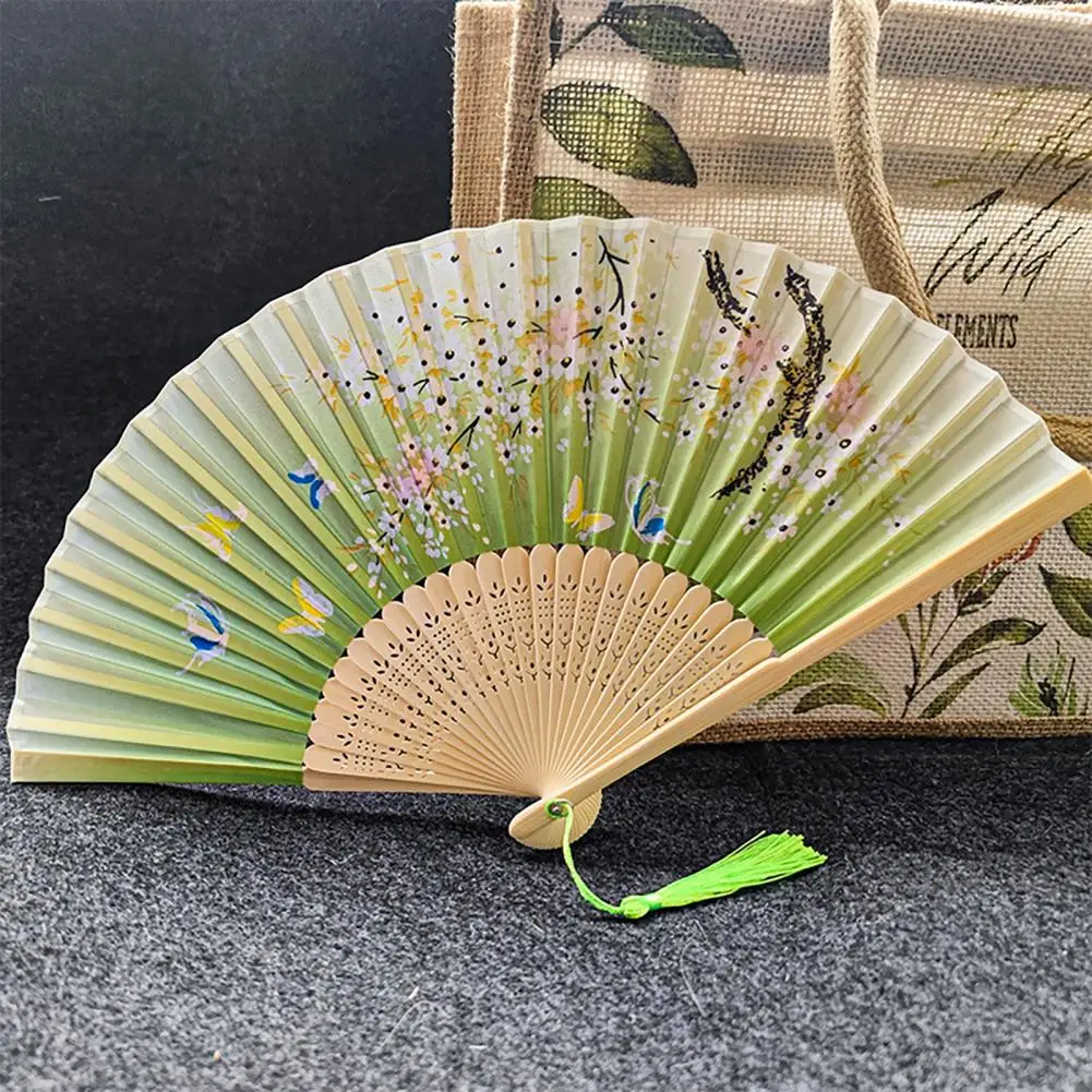 Chinese Style Silk Folding Fan with Tassels Elegant Craftsmanship Folding Fans Dance Wedding Party Favor Bamboo Bone Ornaments