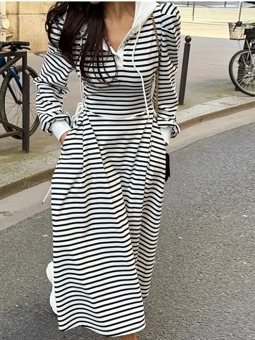 Dongda Gate Sweet Striped Long Dress with Hood Regular Fit for Young Women Spring Autumn Winter Street Style Commute Travel