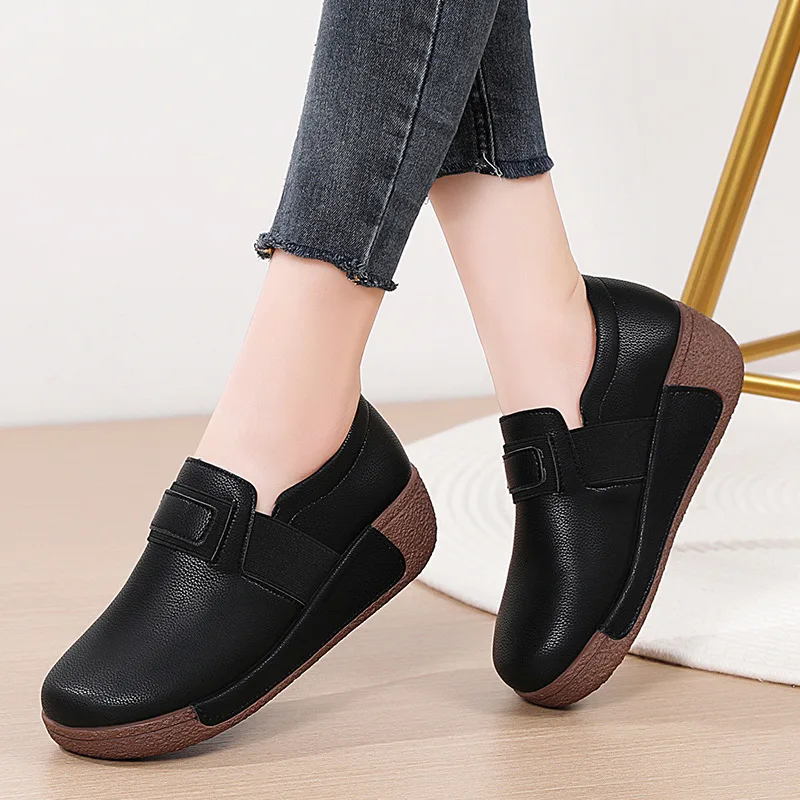 2023 New Fashion Spring Autumn Women Flats Platform Loafers Ladies Comfort Wedge Moccasins Orthopedic Slip on Casual Shoes