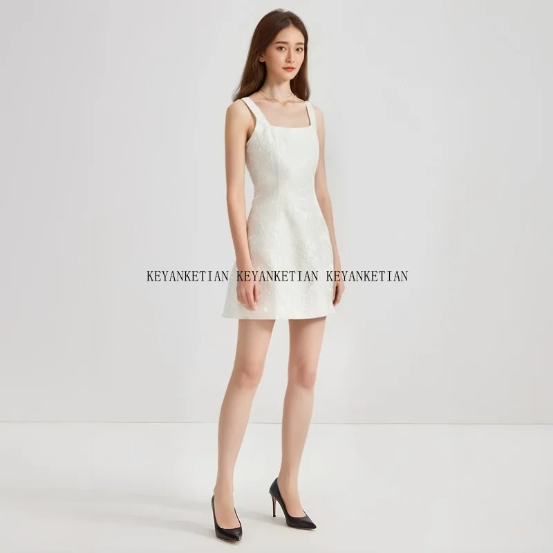 KEYANKETIAN 2025 Estate Nuovo stile principessa Fiocco posteriore Decorazione Fasciatura Mini abito senza maniche Abiti jacquard sottili chic da donna