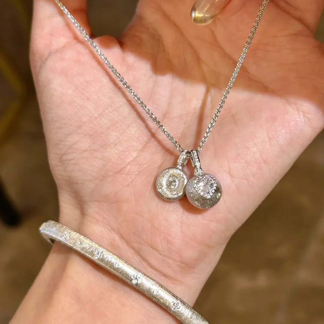 Foydjew French Style Retro Brushed Round and Heart-shaped Pendant Necklaces Inlaid Zircon Simple Clavicle Chain For Women