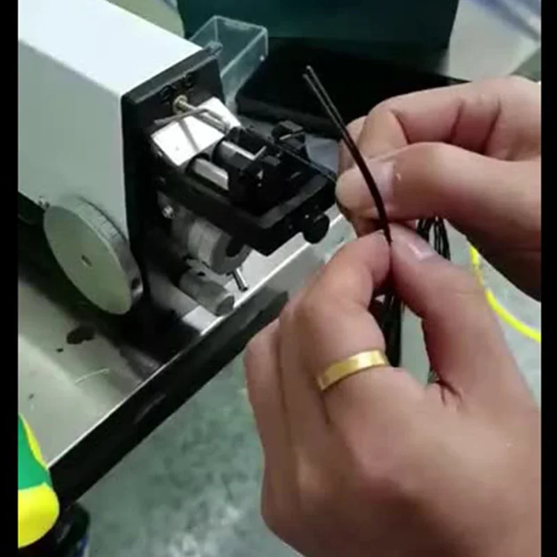 1-20mm Induction Pneumatic Peeling Machine High Precision Peeling Machine for Solid Stripping of Pvc-Pc Single Core Cables