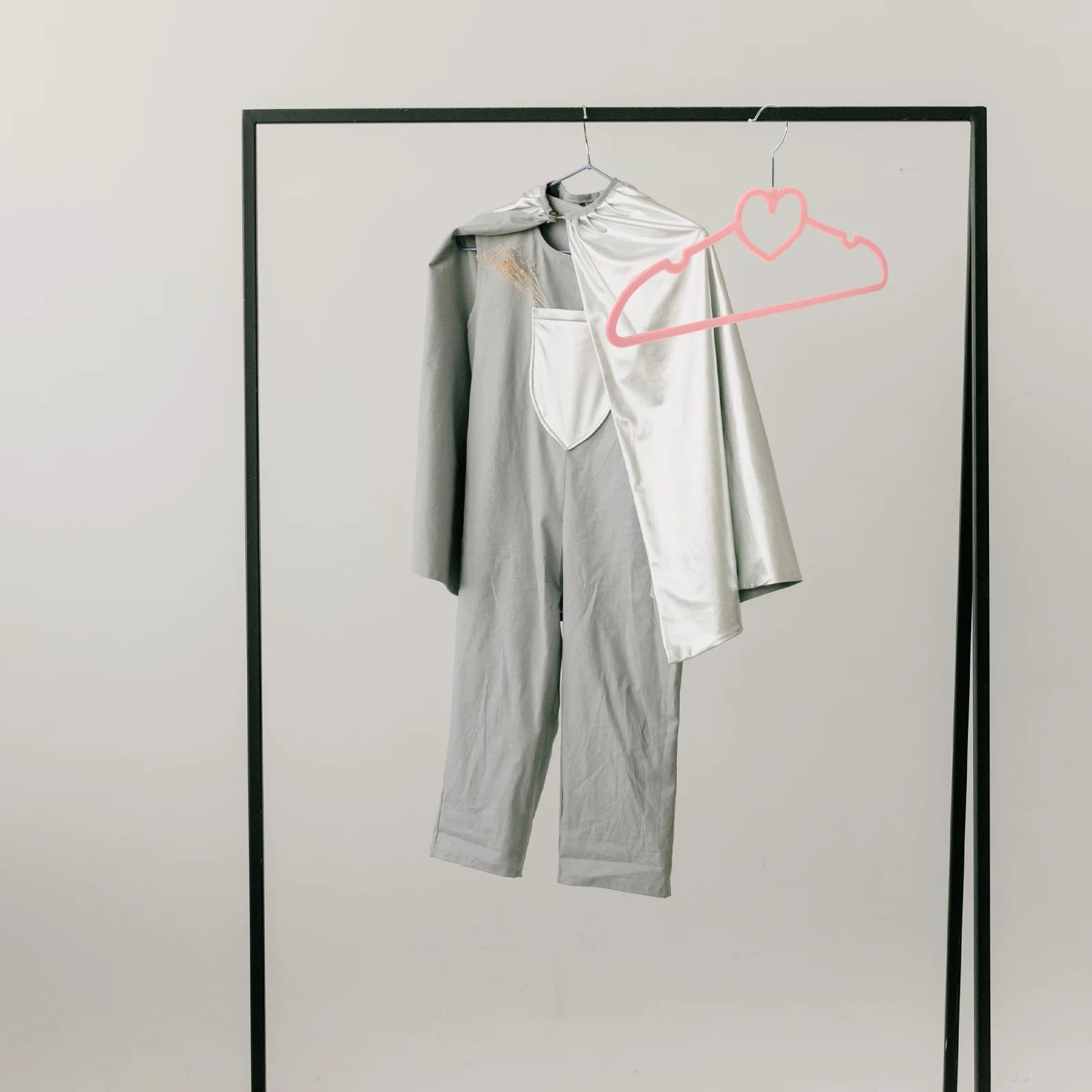 

15Pcs Heart Pattern Clothes Hanger ABS Plastic Non-Slip Coat Hangers for Adult Indoor Outdoor Use Elegant