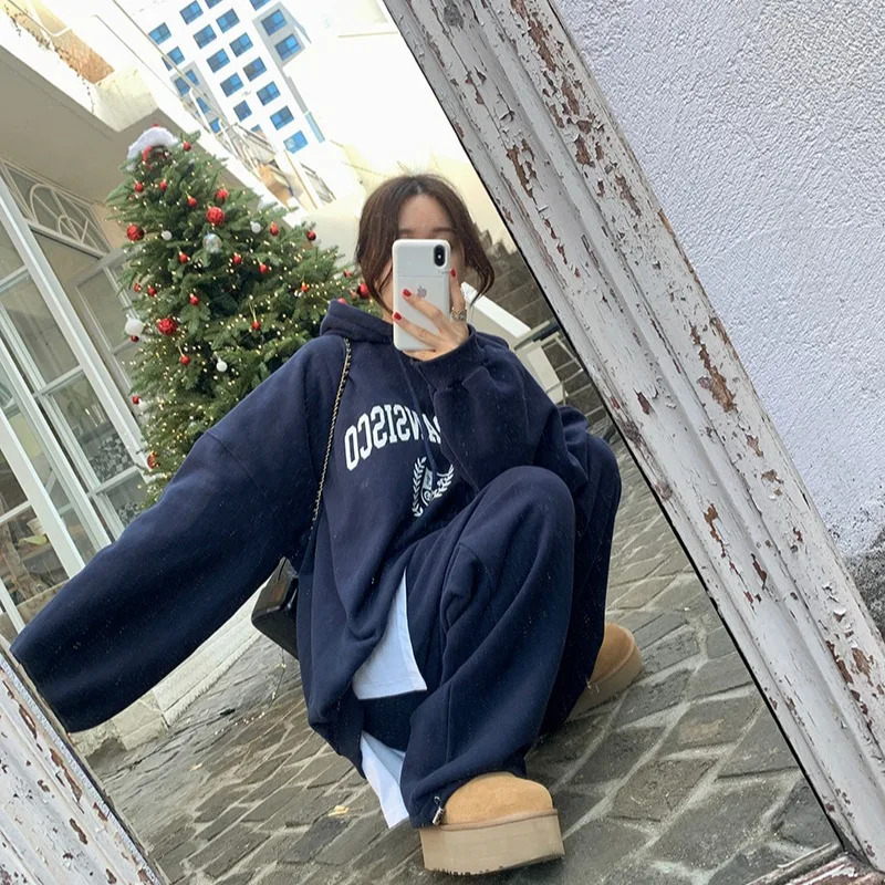 ชุดเซ็ต 2 ชิ้น เสื้อฮู้ดดี้ผ้าฝ้ายทรงหลวมสบายสไตล์ลำลอง พร้อมกางเกงขายาว สปอร์ต สตรีทแวร์ สำหรับผู้หญิง เหมาะสำหรับหลากหลายโอกาส