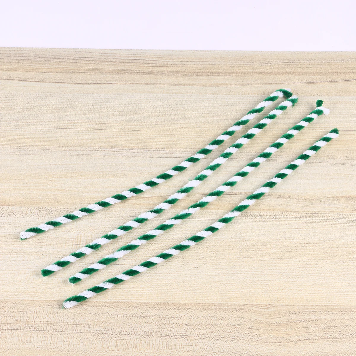 

50Pcs Two-Tone Craft Chenille Stems Dark Green White Twistable Kids Pipe Cleaners for Preschool Kindergarten Projects DIY