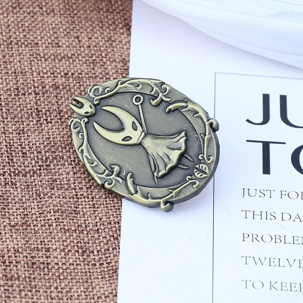 Przypinka emaliowana Hollow Knight, retro metalowa odznaka kolekcjonerska, zabawna ozdoba do plecaka, broszki, prezent