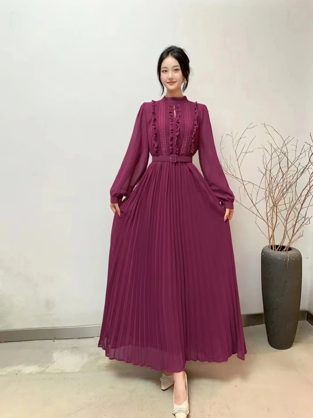 Spring Autumn Women Long Sleeve Slim Long Dress High Quality Edible Tree Fungus Lace Patchwork Pleated Big Hem Chiffon Dress