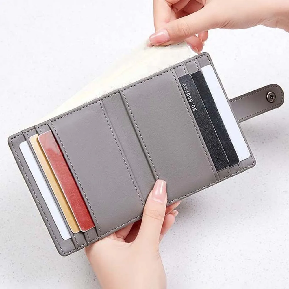 محفظة حماية محمولة متعددة الاستخدامات من مادة PVC مضادة للمغناطيسية قصيرة قابلة للطي على الطراز الكوري بزر خاطف حقيبة بطاقات PU للطلاب