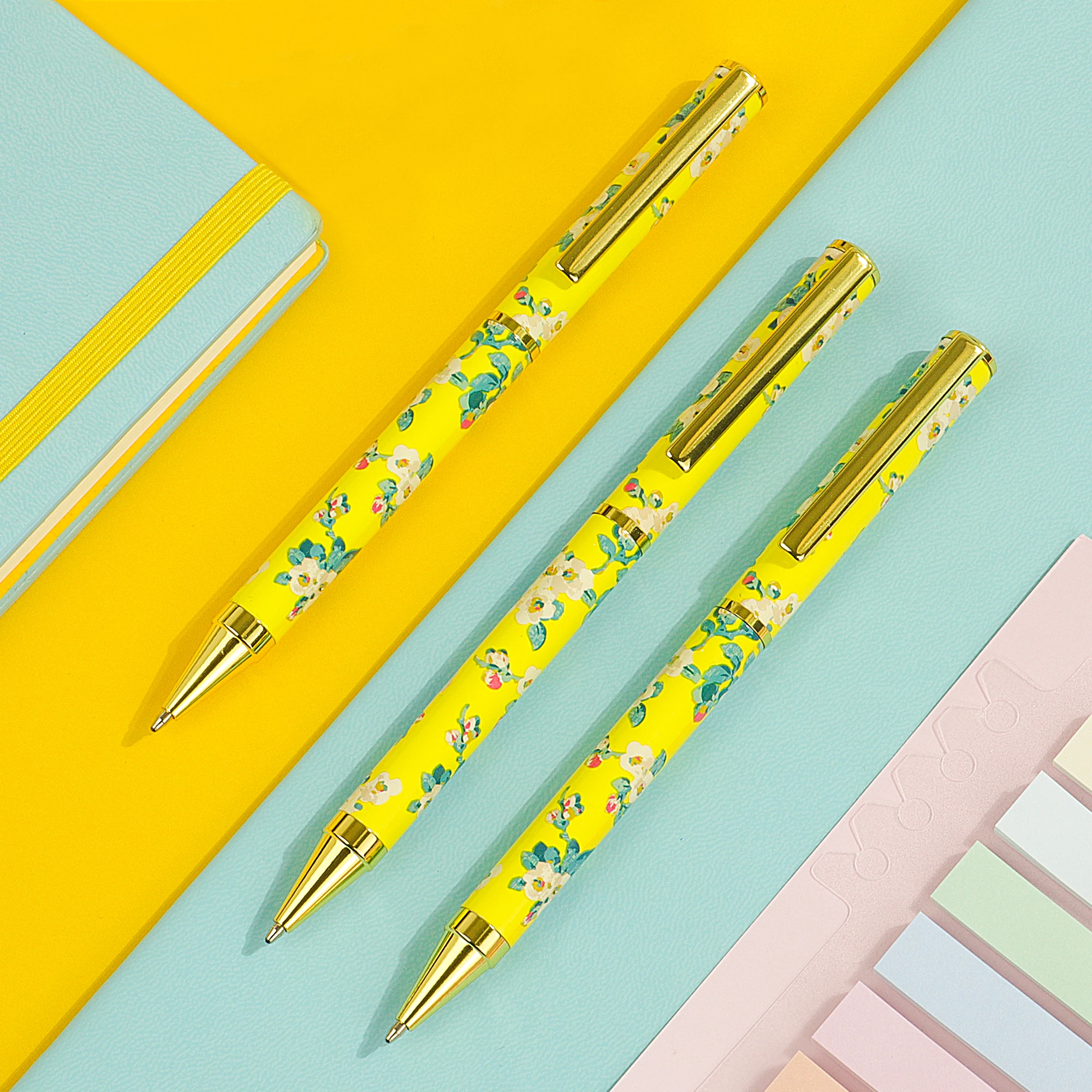 

3Pcs Vibrant Yellow Ballpoint Pen,Vivid White Flowers and Green Leaf Pattern,Pink Gift Box Pack,Office School Stationery,Gift