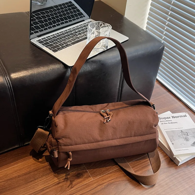 

New Large Capacity Nylon Shoulder Bag Women Lightweight Casual Crossbody Bag for Sports Yoga Texture Simple Versatile Bucket Bag