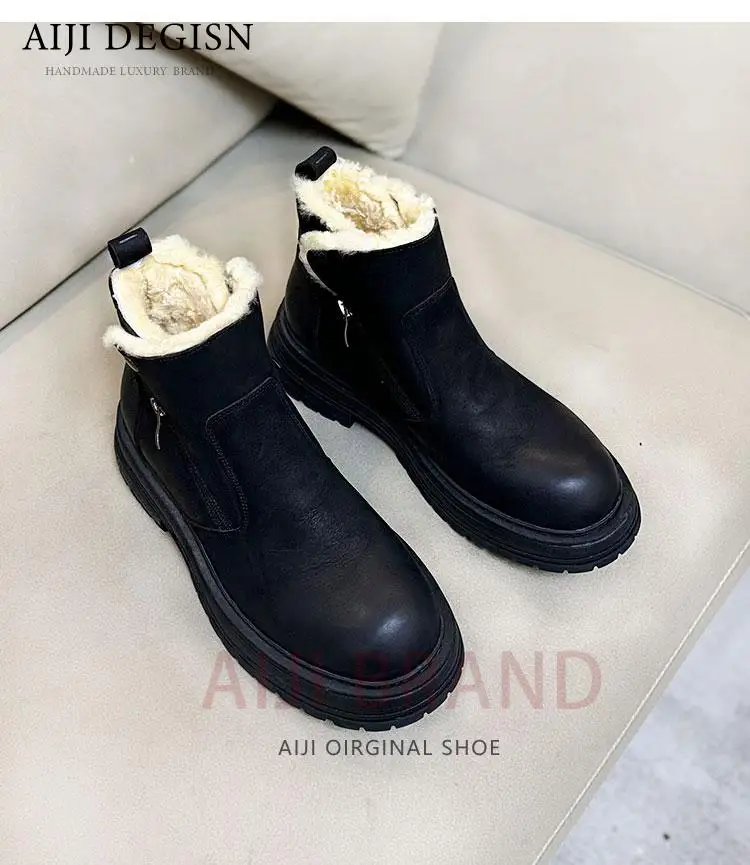 

Male Outdoor Anti Slip Thick Soled Riding Ankle Boots Youth Fur Snow Boots Men's Thick Wool Warm High Top Cotton Shoes