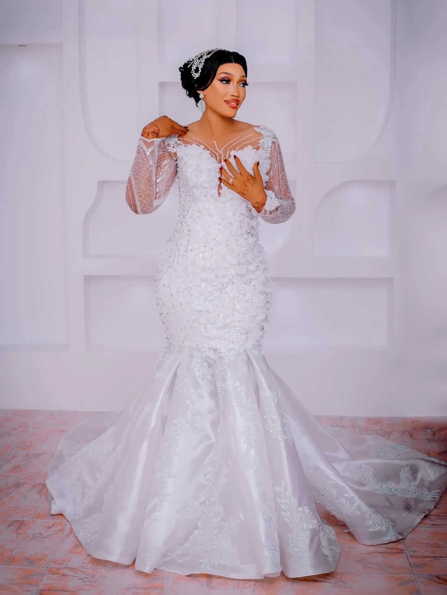 Vintage South African Wedding Dresses Mermaid Long Sleeves Floral Beaded Women Bridal Wedding Gowns For Black Girls Customized