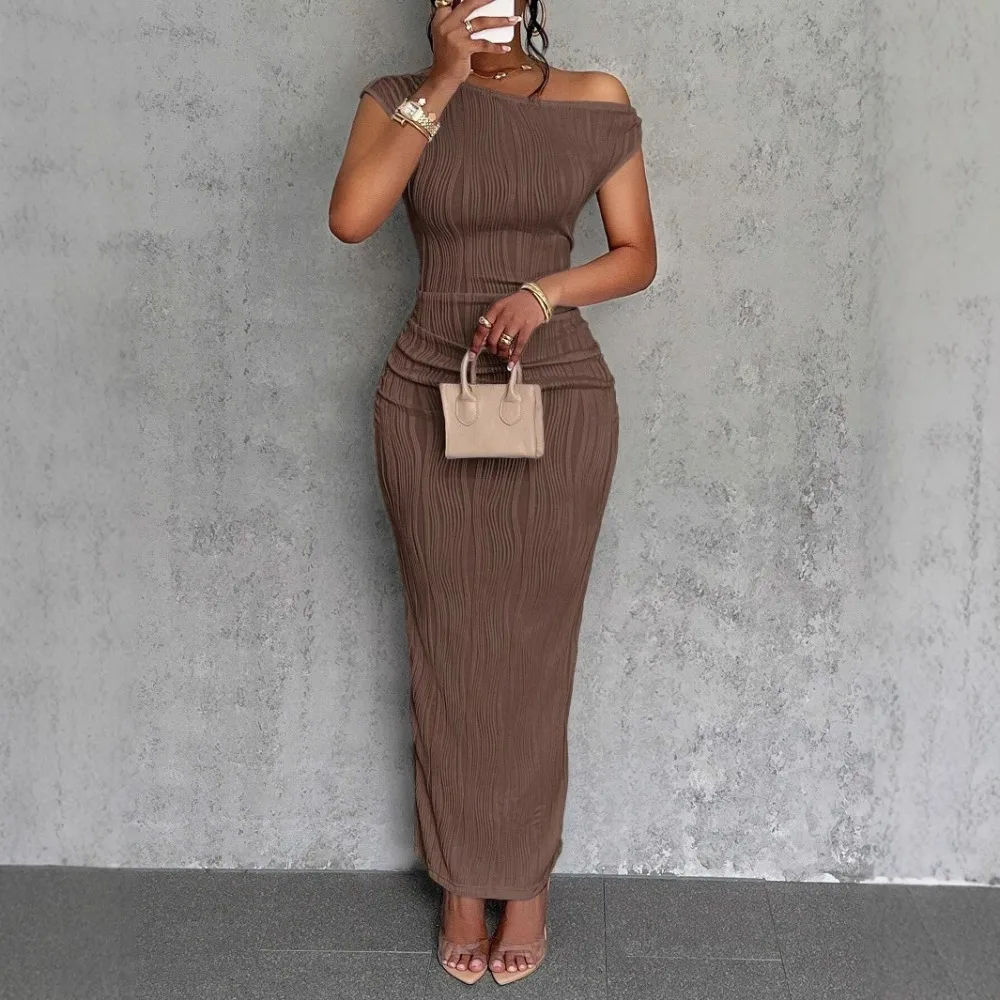 2025 새로운 귀여운 패션 유럽 스타일 여성 웨이브 패턴 비대칭 어깨 드레스 우아한 Bodycon 파티 여름 드레스