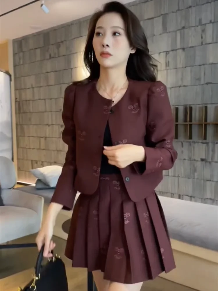 

High end small fragrant style women autumn new fashion age reducing and slimming suit jacket pleated skirt sweet set