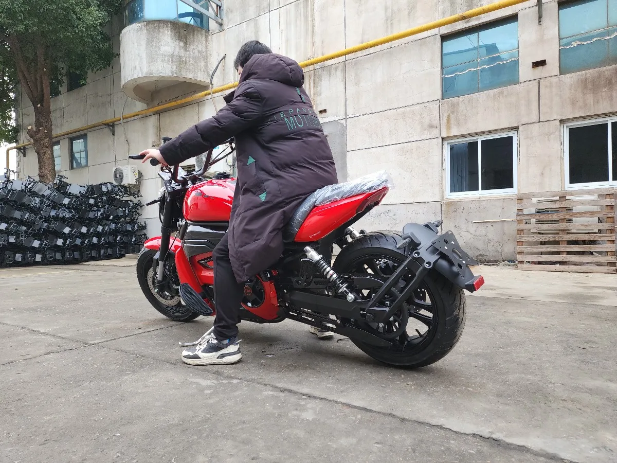 2026 Latest Adult Two Wheel Electric Motorcycle Bicycle 8000W Mid Belt Motor Fast Charging Wide Tire
