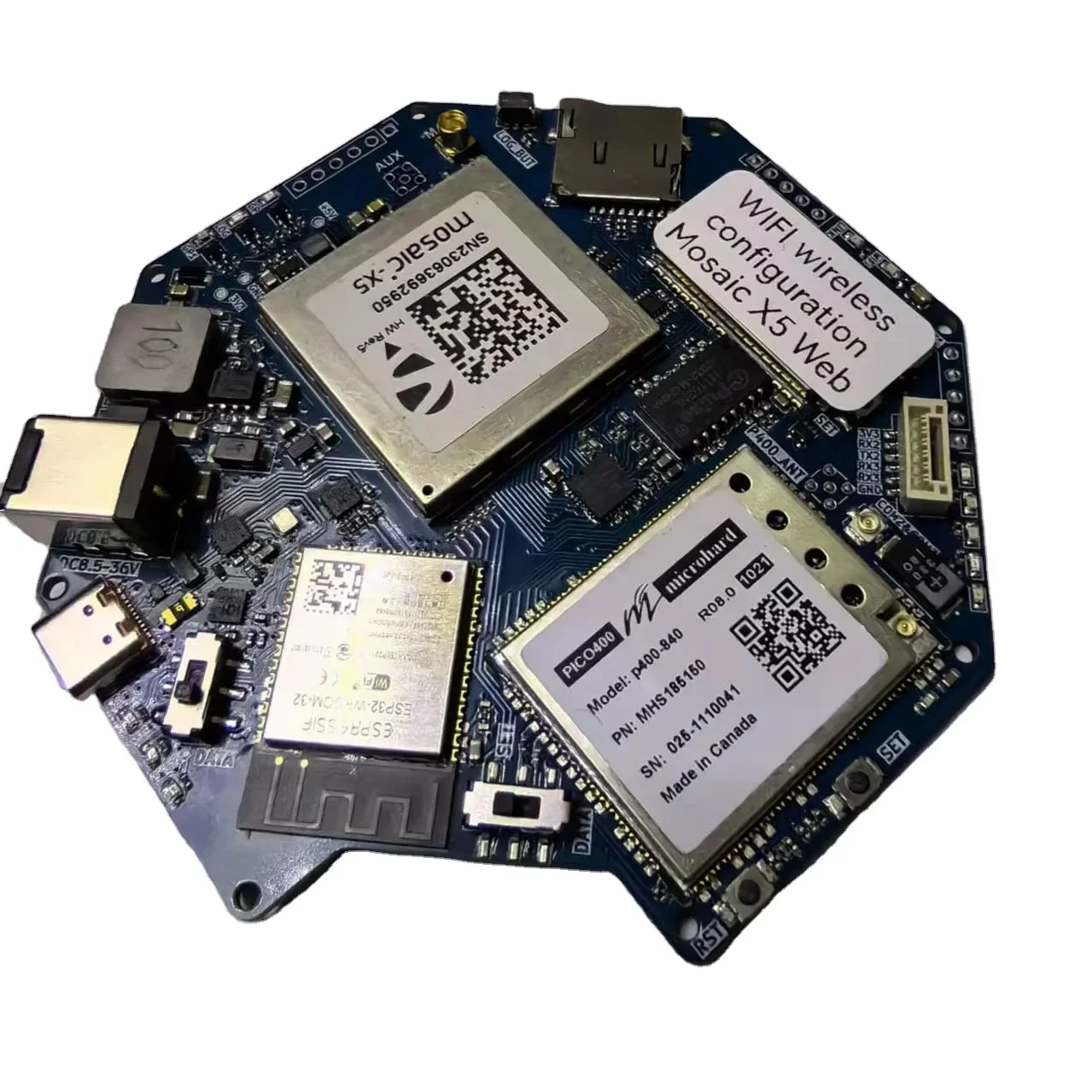 يحتوي وحدة لوحة الموقع Septentrio_mosaic X5 Gnss Gps على وحدة ESP32 WiFi ومحطة راديو MicroHard P400-840