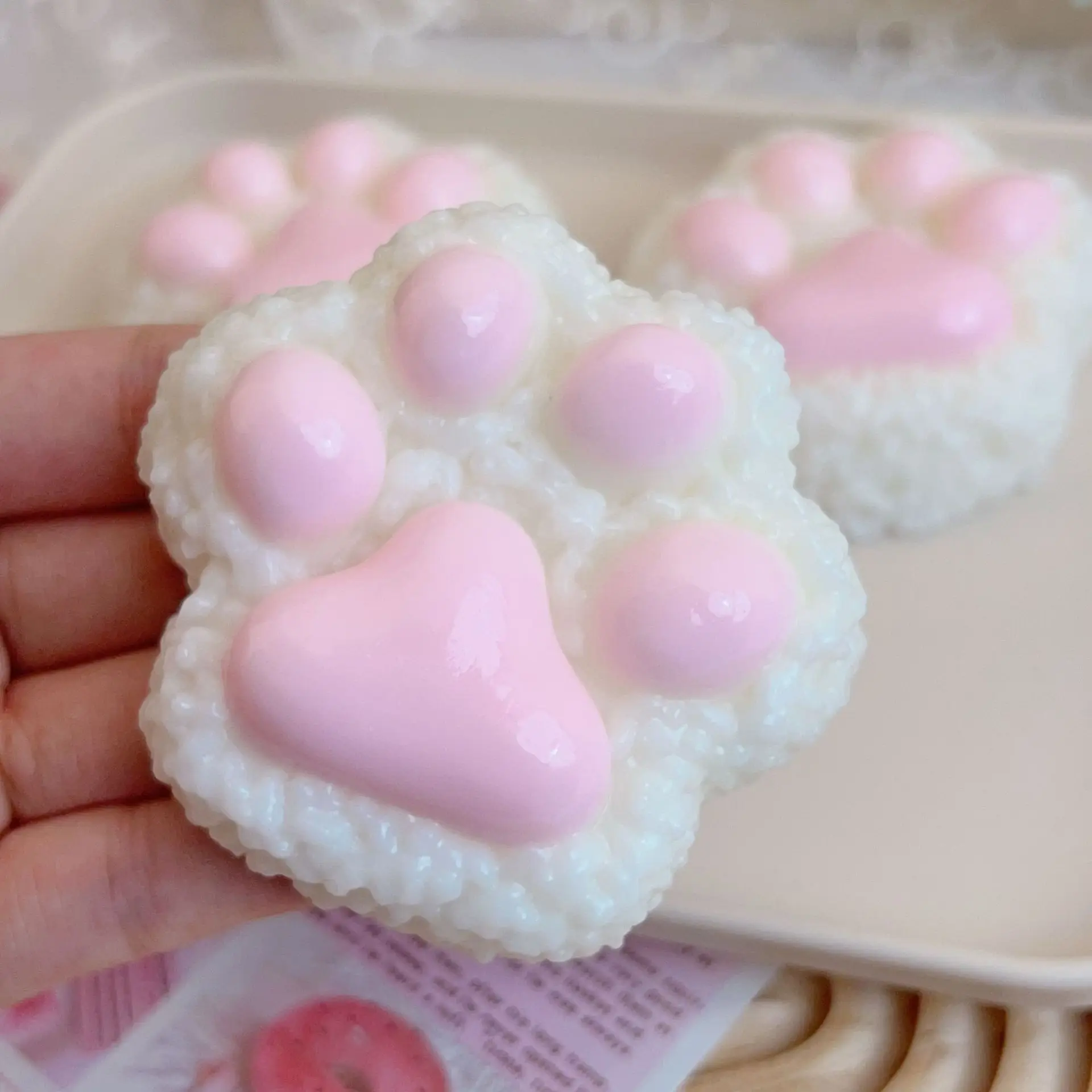 Super Cute Food Play Rice Ball Cat Paw Water Sense Cream Sense Stress Relief Simulation Silicone Soft Hand Feeling Squeeze Toys