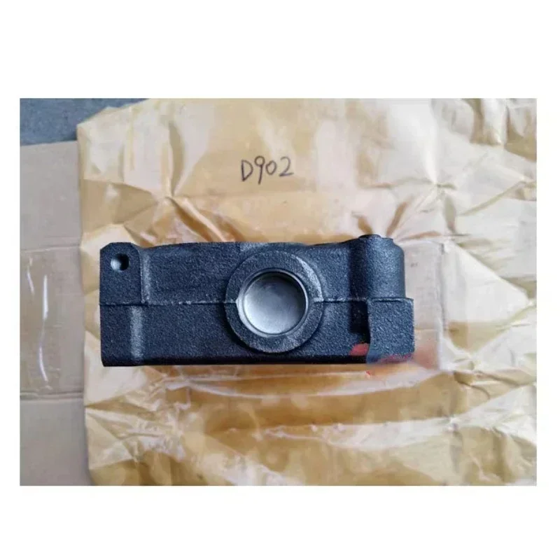 Hot SalesEngine Parts D902 Cylinder Head 1G826-03040 1J025-03040 1G826-03040 1G962-03045 1G962-03046 For Excavator