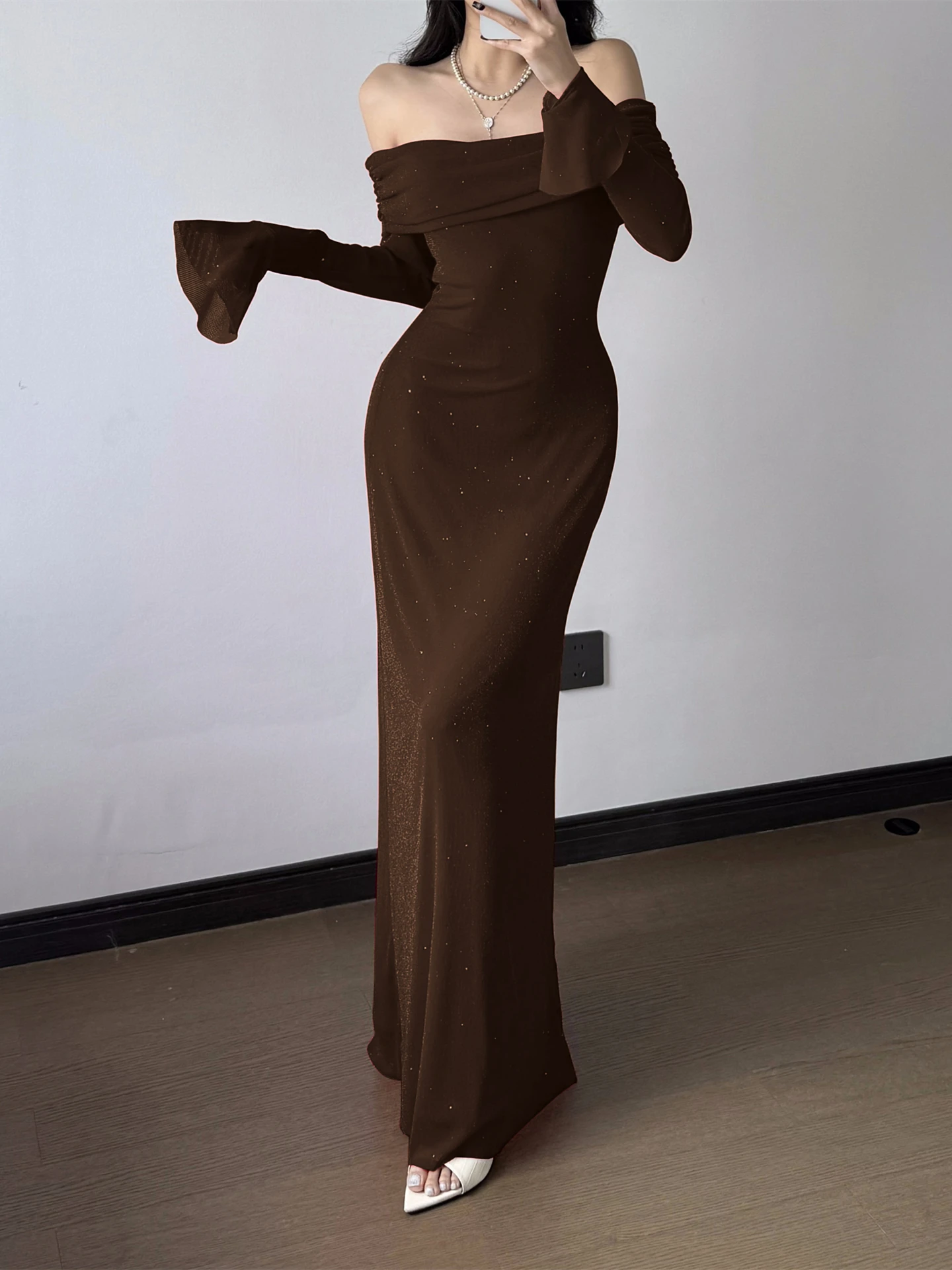 

Сексуальное и шикарное цветное длинное платье с пайетками и рукавами-колокол, на одно плечо, облегающее, миди, для молодых женщин, новинка осени