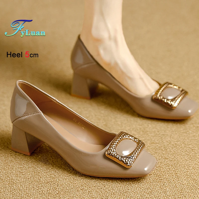 

Модные женские туфли-лодочки 2026 года, весна-осень, цвет хаки, с квадратной пряжкой, на толстом каблуке 5 см, с неглубоким вырезом, квадратный носок, для вечеринок