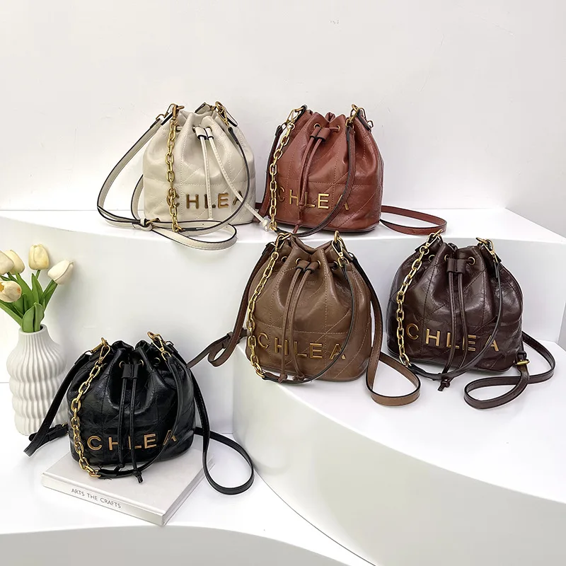 

2025 Casual Shoulder Bag - Minimalist Crossbody Purse for Women, Urban Street Style Pocket Bag with Chain Strap