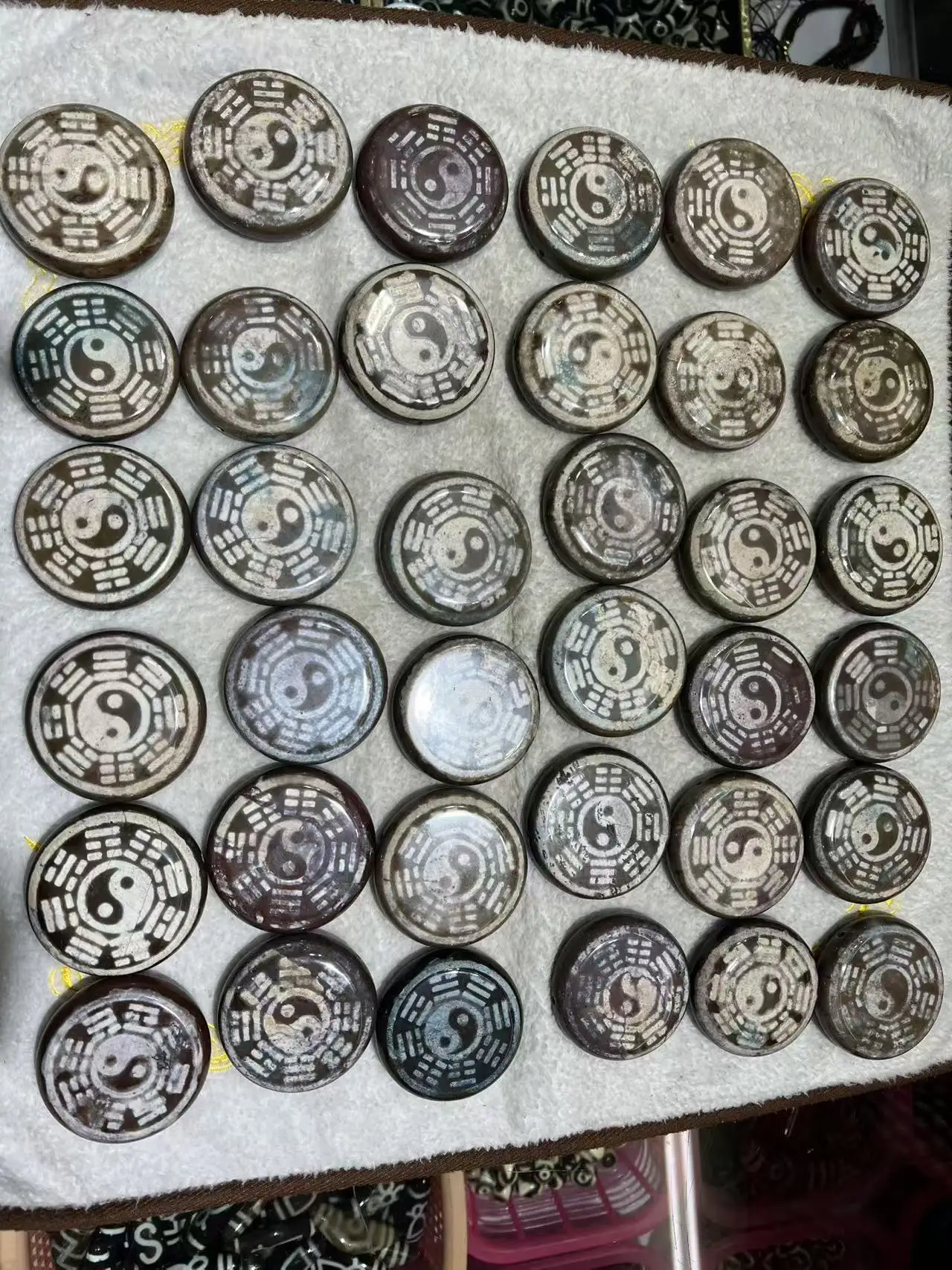 

Yin-Yang Tai Chi Bagua Dzi Xiangxiong Cinnabar Agate Sweater Chain Pendant - Chinese Ancient Civilization Representative Art