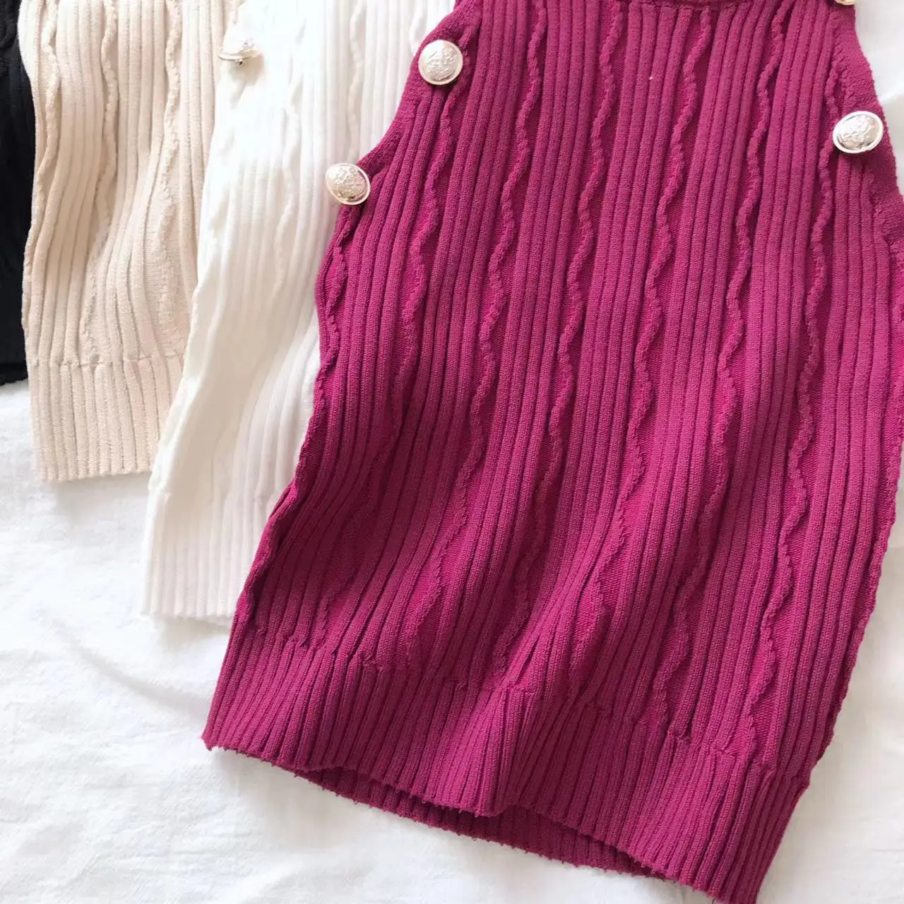 Camiseta de punto corta sin mangas con botones para mujer, camisola elástica, camisetas sin mangas con cuello Halter, Tops cortos para mujer 2024